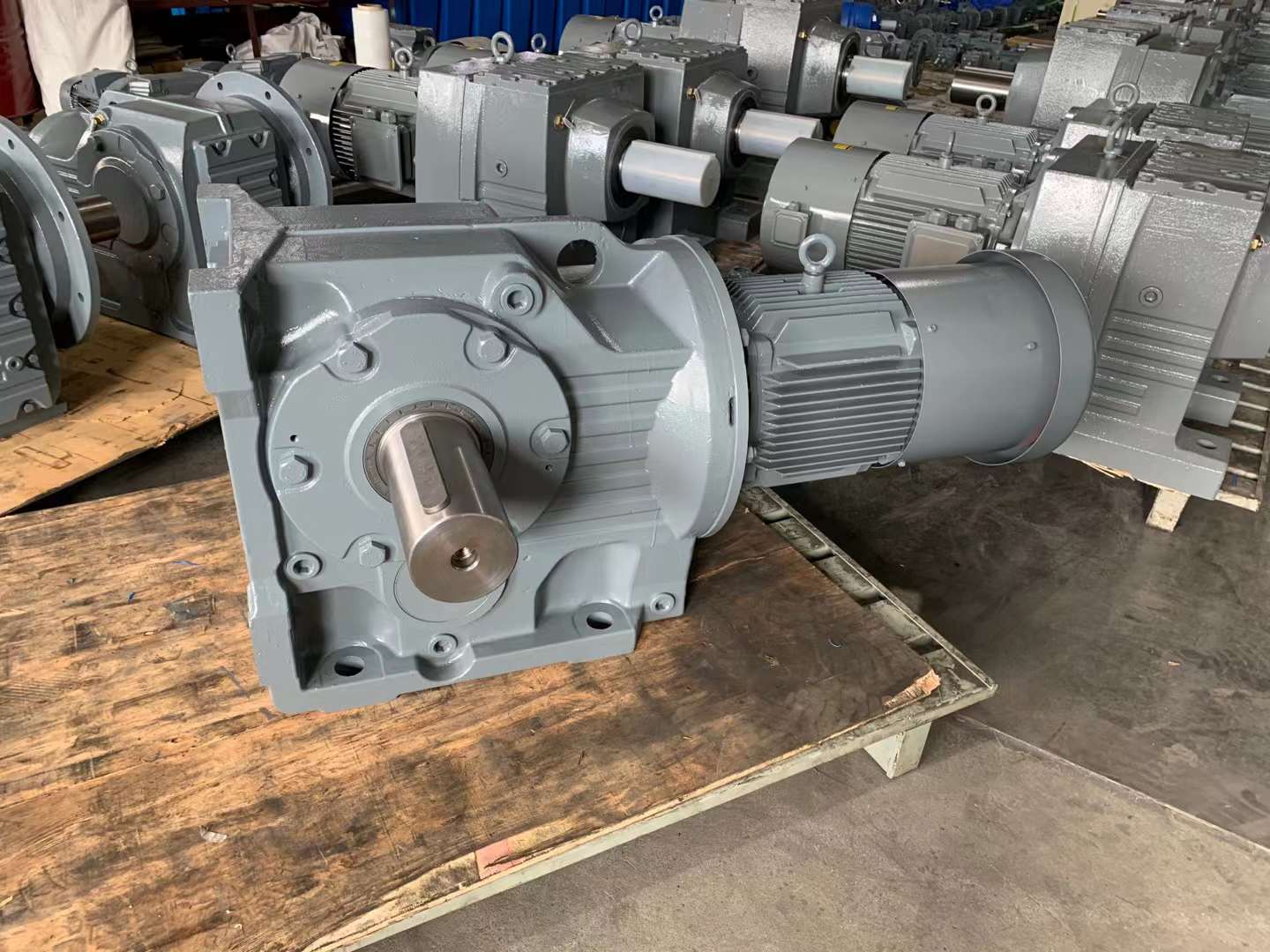 R97-DV100M4-83.15-2.2KWpPX142-020